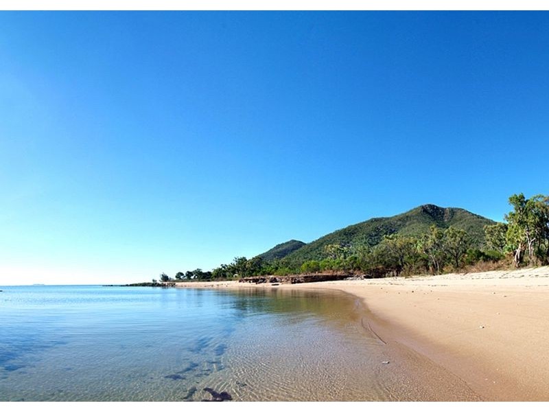 Hideaway Bay QLD 4800
