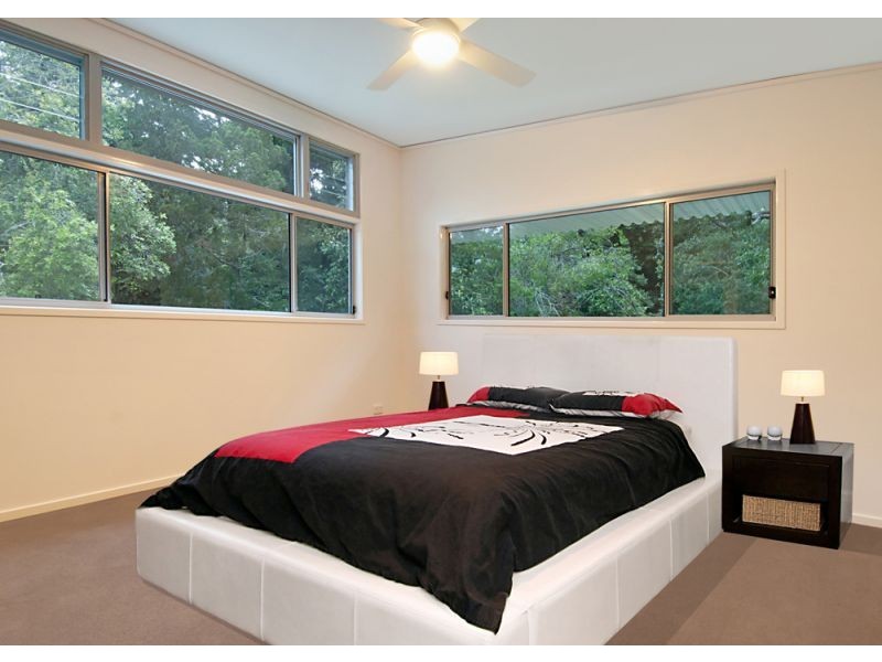 2/16 Boondoon Crescent, Ocean Shores NSW 2483