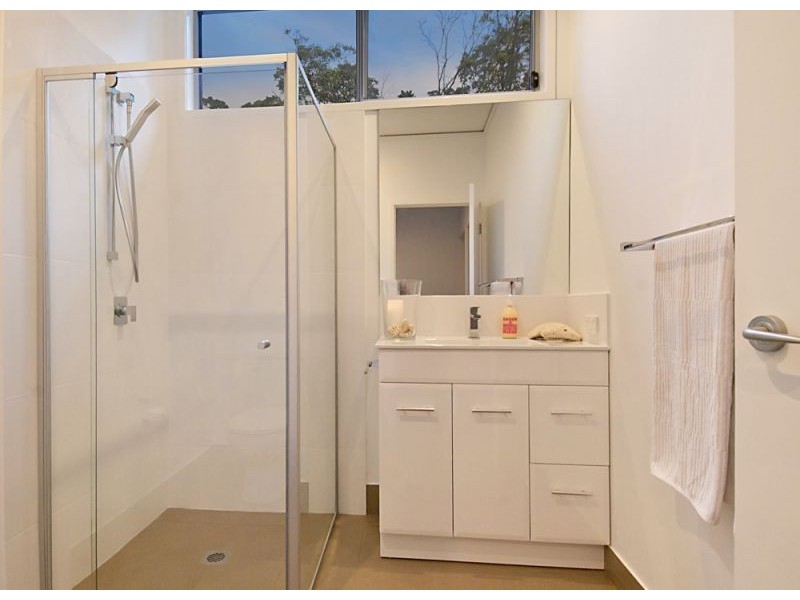 2/16 Boondoon Crescent, Ocean Shores NSW 2483