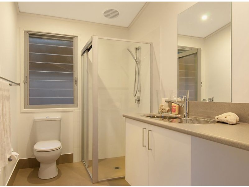 2/16 Boondoon Crescent, Ocean Shores NSW 2483