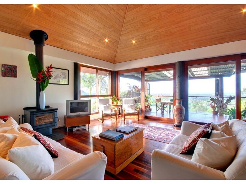 42 Tongarra Drive, Ocean Shores NSW 2483