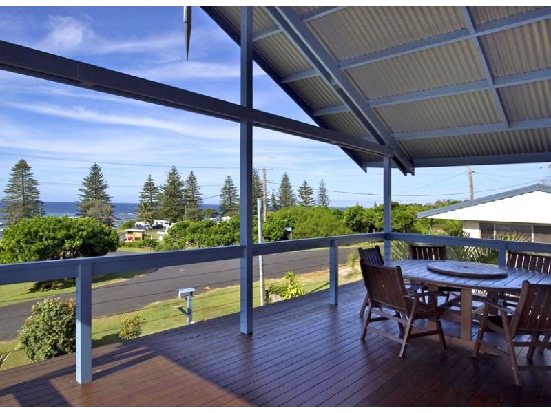 126 Ocean Road, Brooms Head NSW 2463