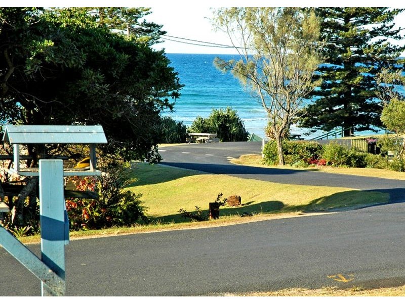 126 Ocean Road, Brooms Head NSW 2463