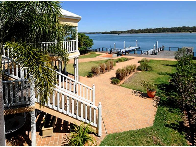 48 Palm Terrace, Yamba NSW 2464