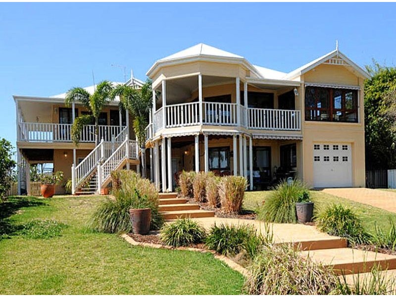 48 Palm Terrace, Yamba NSW 2464