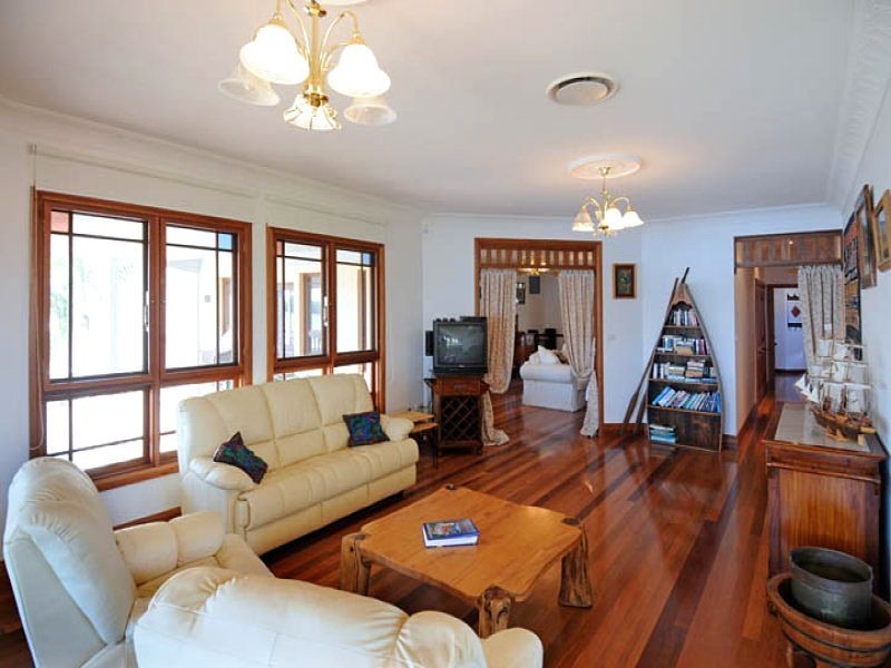 48 Palm Terrace, Yamba NSW 2464