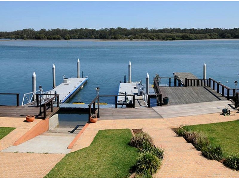 48 Palm Terrace, Yamba NSW 2464