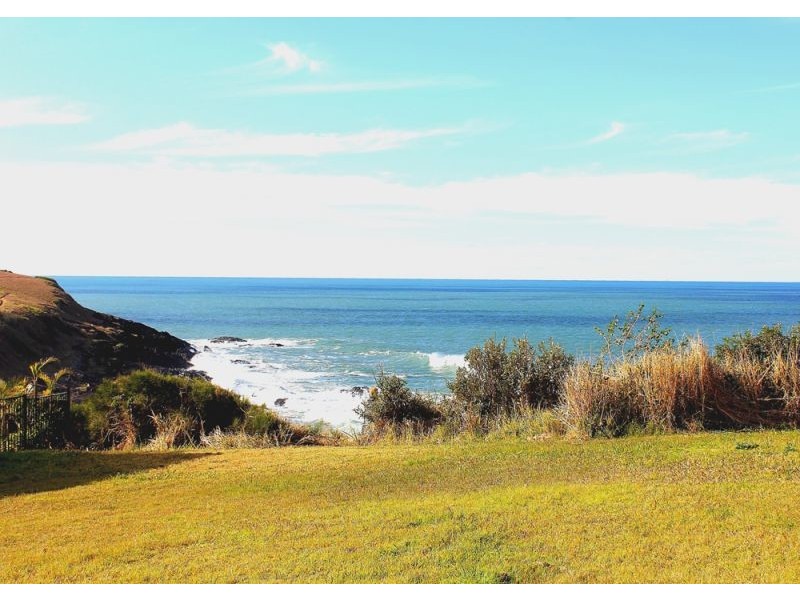 3 Seabreeze Place, Scotts Head NSW 2447