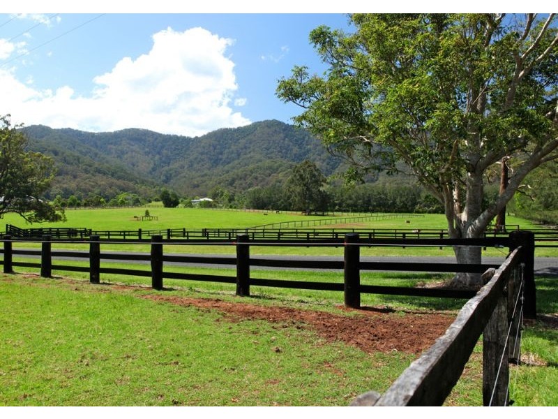 279 Crossmaglen Road, Bonville NSW 2441