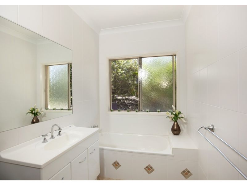 16 Sanctuary Place, Hyland Park NSW 2448