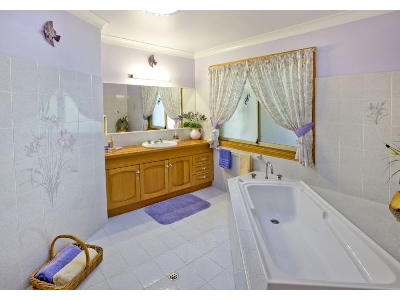 14 Endeavour Drive, Bellingen NSW 2454