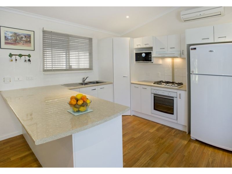 18/257 Pine Creek Way, Bonville NSW 2441