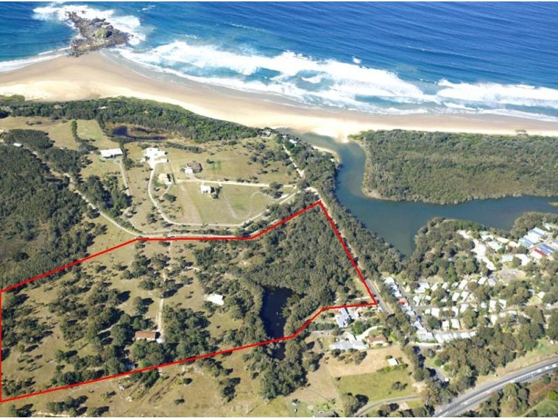 13 Hearnes Lake Road, Woolgoolga NSW 2456