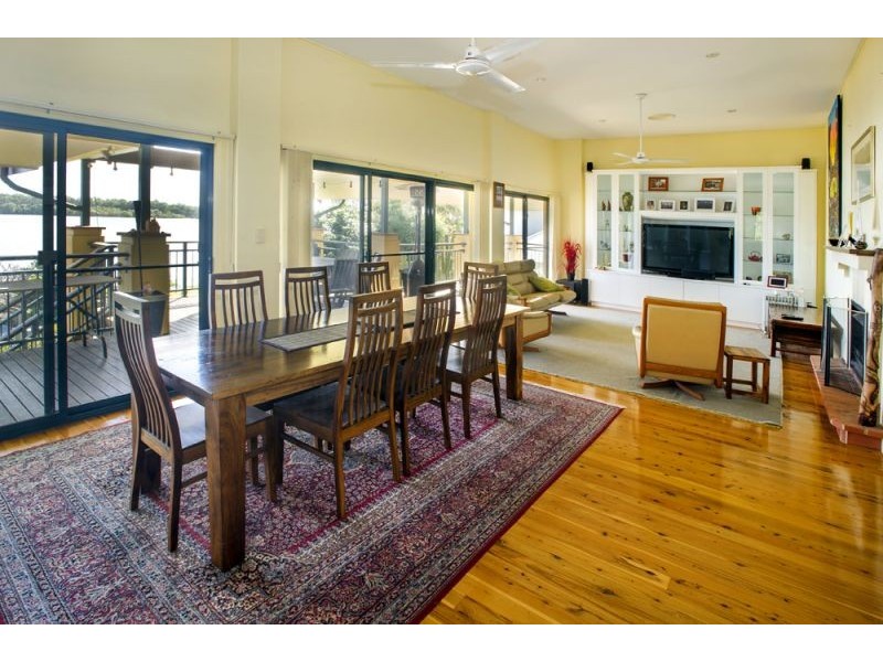 54 Palm Terrace, Yamba NSW 2464