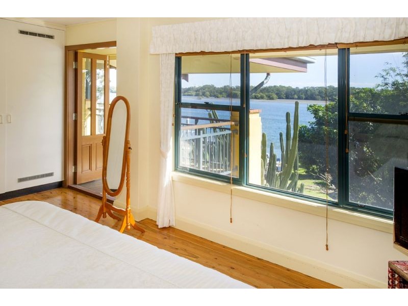 54 Palm Terrace, Yamba NSW 2464