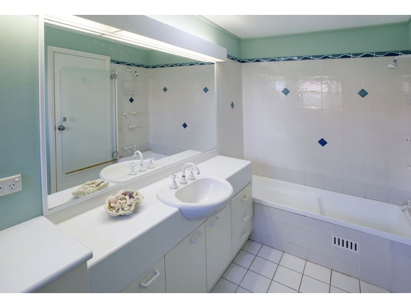 54 Palm Terrace, Yamba NSW 2464