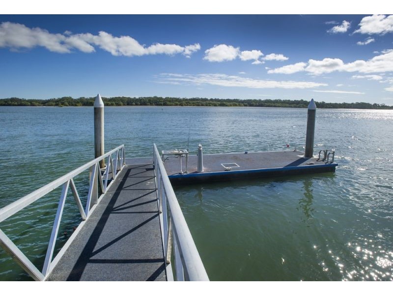 54 Palm Terrace, Yamba NSW 2464