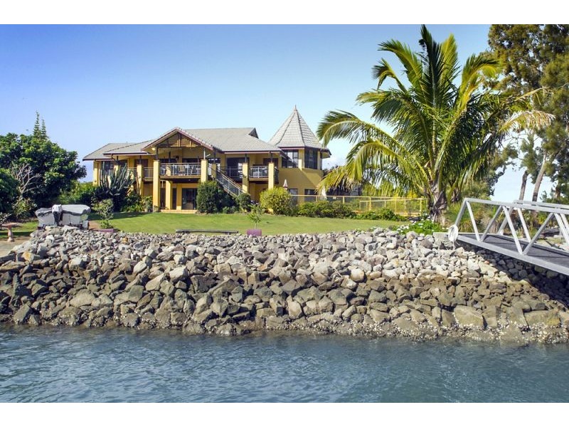 54 Palm Terrace, Yamba NSW 2464