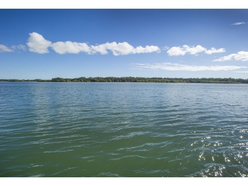 54 Palm Terrace, Yamba NSW 2464