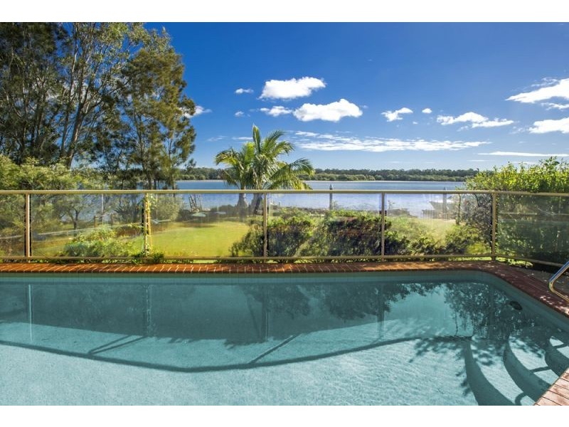 54 Palm Terrace, Yamba NSW 2464
