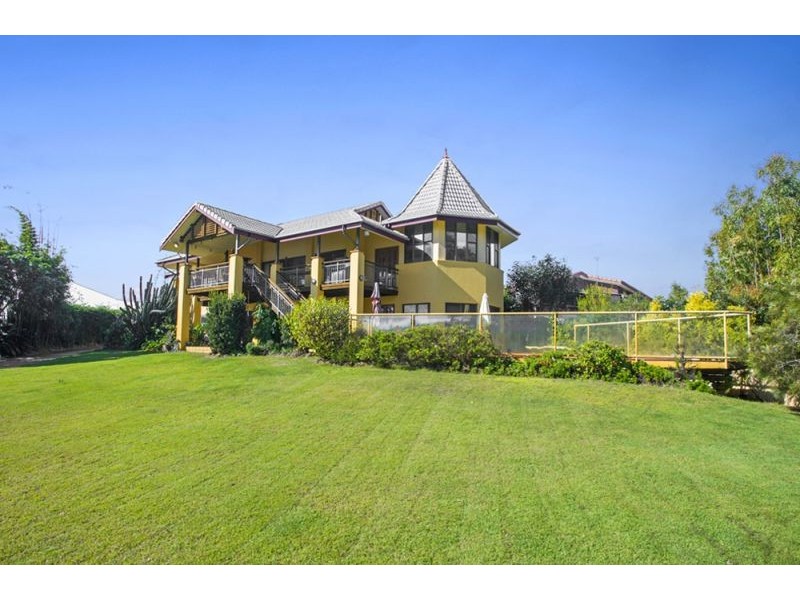 54 Palm Terrace, Yamba NSW 2464