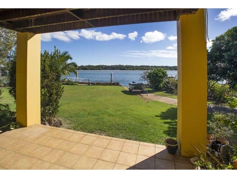 54 Palm Terrace, Yamba NSW 2464