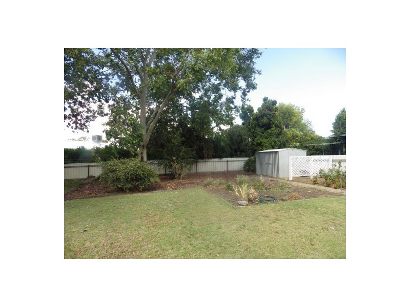 4 Myall Place, Moree NSW 2400