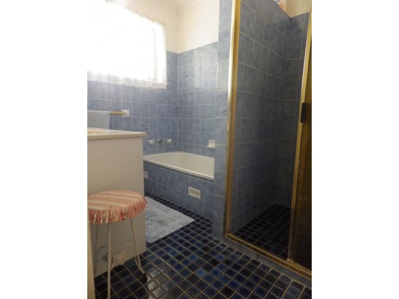 4 Myall Place, Moree NSW 2400
