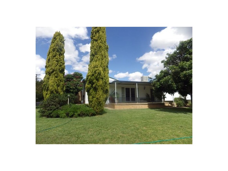 7 Kamilaroi Drive, Moree NSW 2400