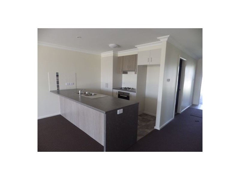 33a Bottlebrush Drive, Moree NSW 2400
