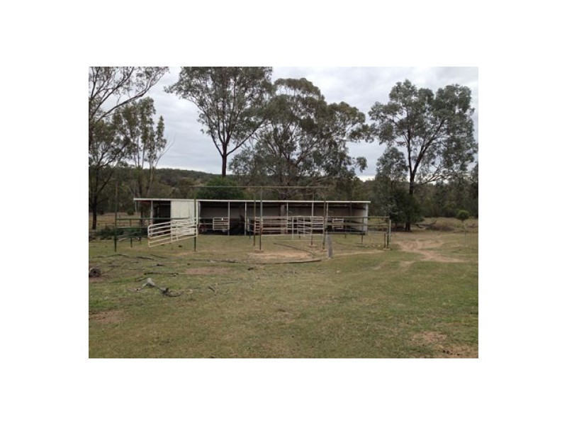 “Cuff & Collar”, Warialda, Moree NSW 2400