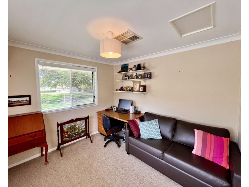 17 Courallie Street, Moree NSW 2400