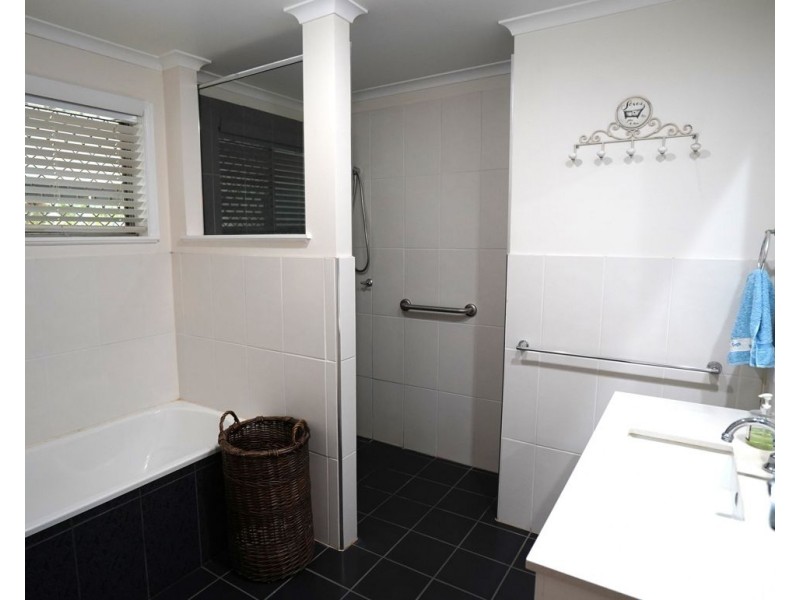 17 Courallie Street, Moree NSW 2400