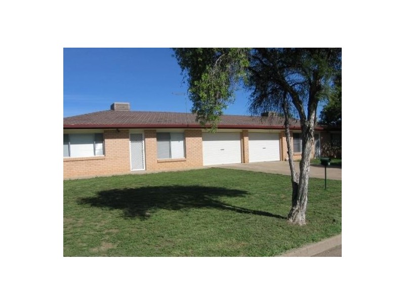 2 Bowe Street, Moree NSW 2400