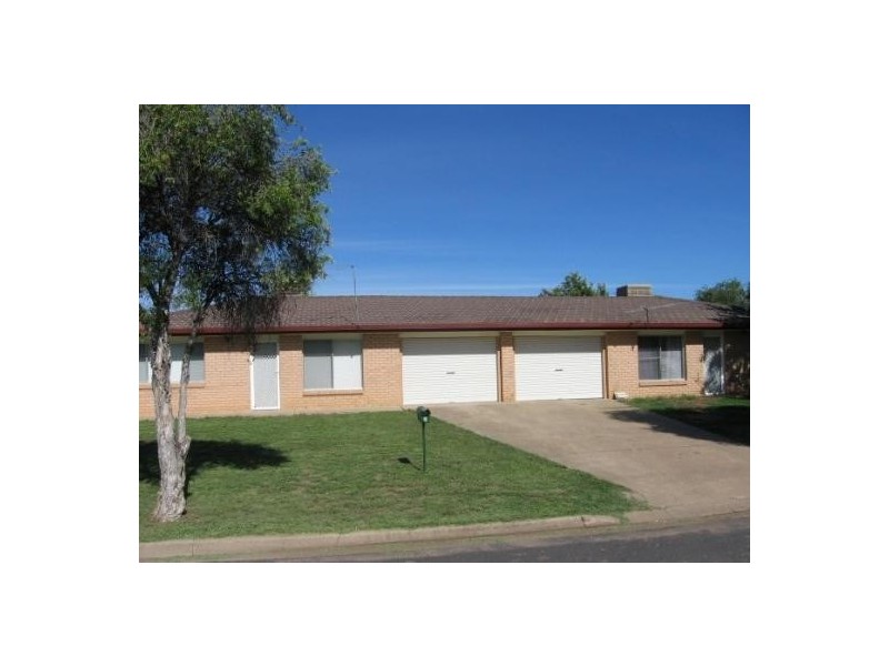 2 Bowe Street, Moree NSW 2400