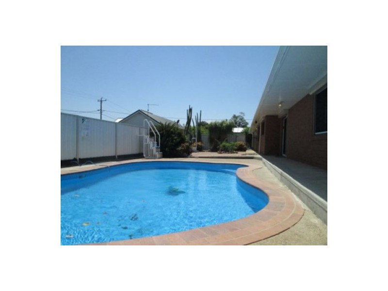 13 Mackenzie, Moree NSW 2400