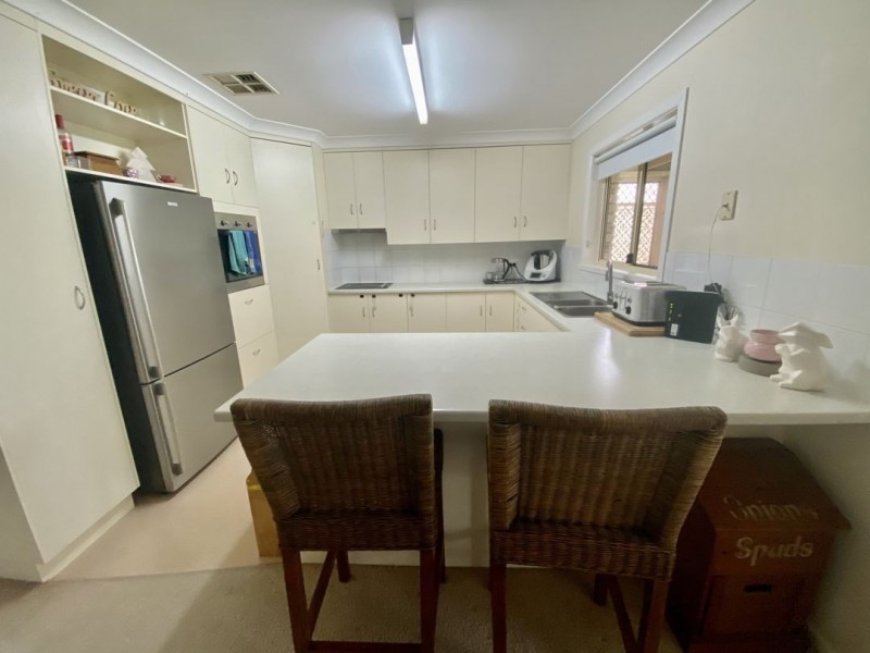 4 CALLAILLE AVENUE, Moree NSW 2400