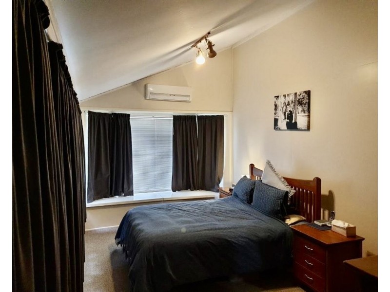 4 Webb Avenue, Moree NSW 2400