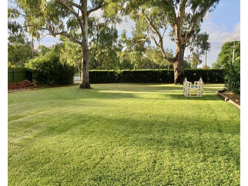 4 Webb Avenue, Moree NSW 2400