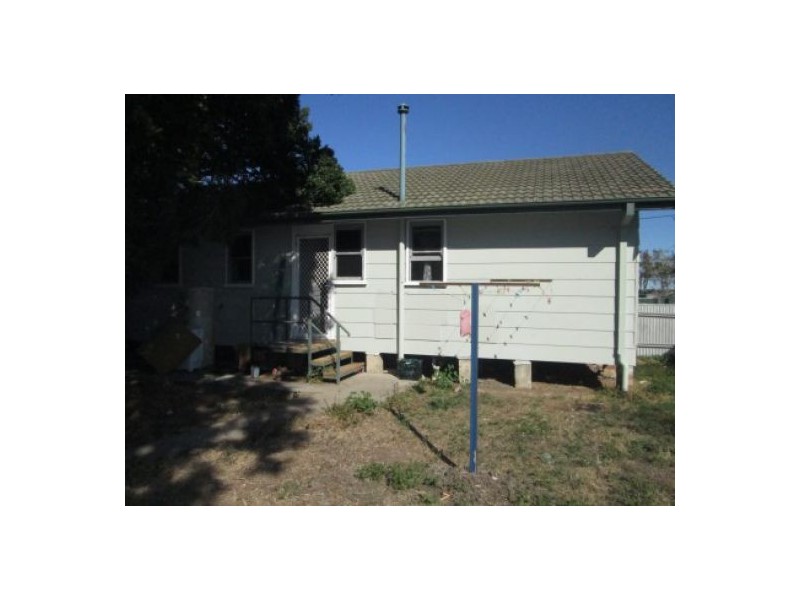 2 ARUNGA ST, Moree NSW 2400
