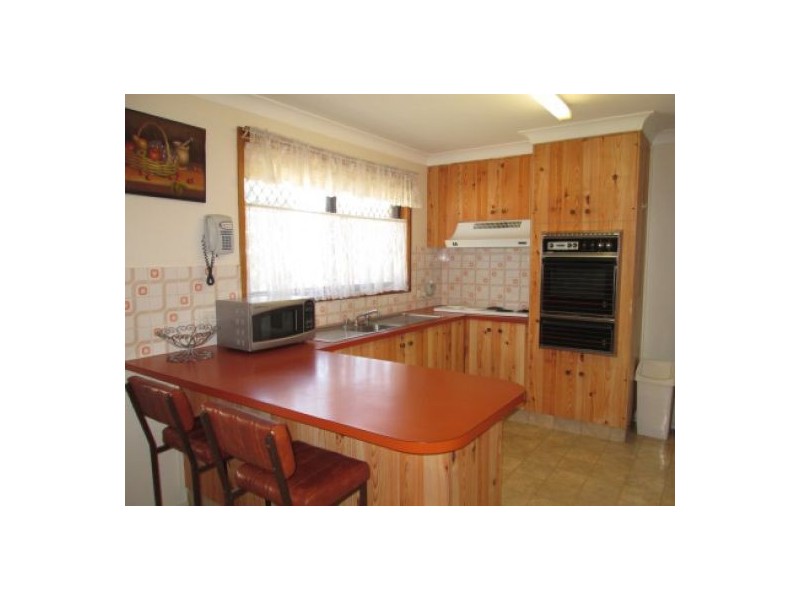 4 ALLAMBIE PLACE, Moree NSW 2400