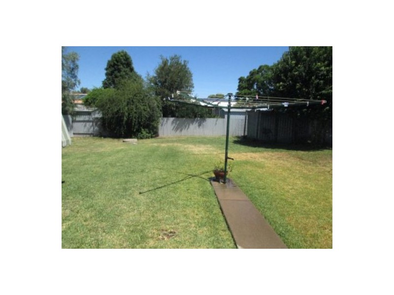4 ALLAMBIE PLACE, Moree NSW 2400