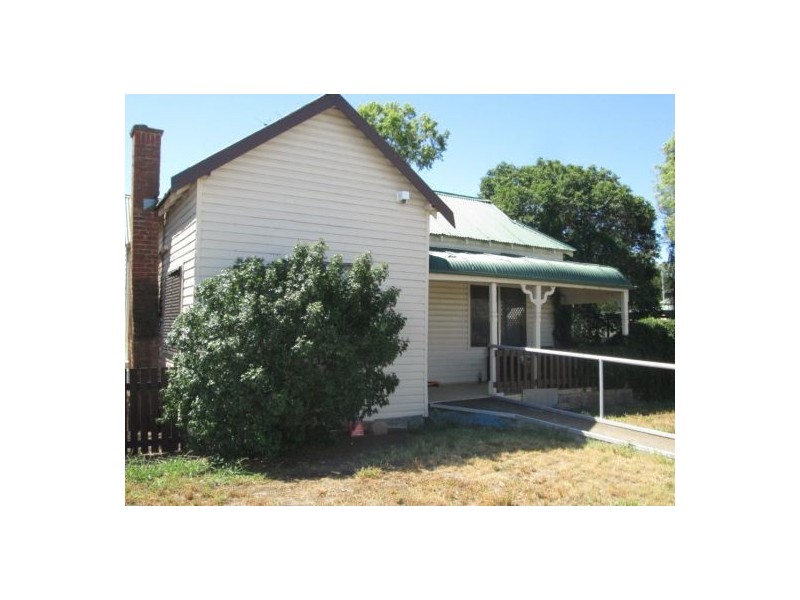 27 GWYDIR STREET, Moree NSW 2400