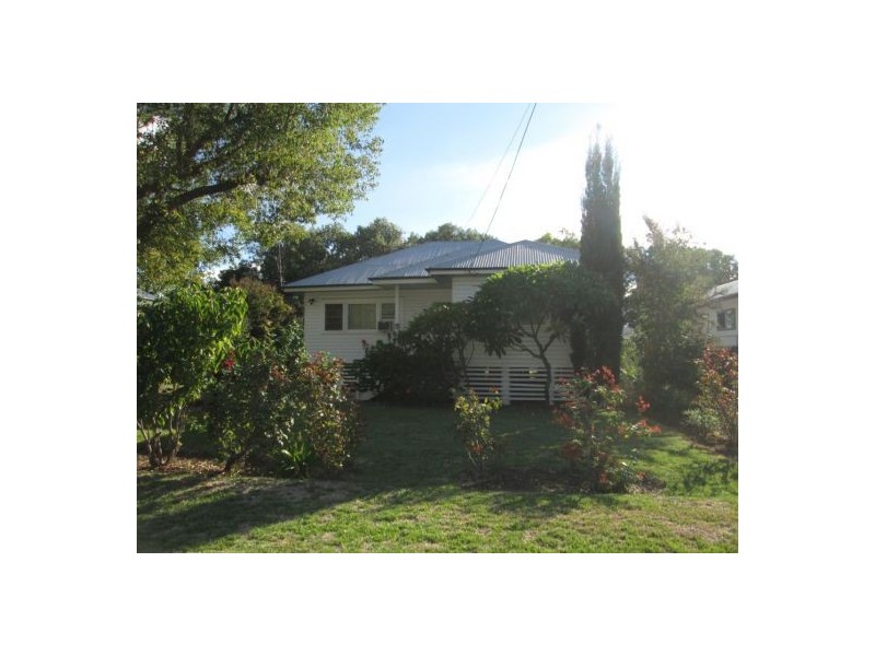 3 LUCKSALL STREET, Moree NSW 2400