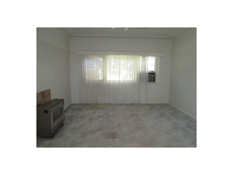 3 LUCKSALL STREET, Moree NSW 2400