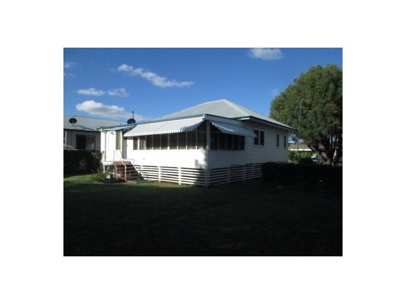 3 LUCKSALL STREET, Moree NSW 2400