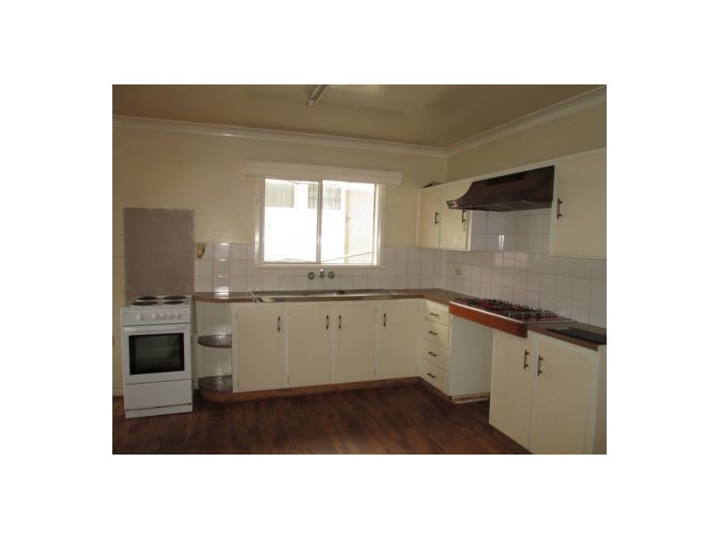 17 DELANDER CRESCENT, Moree NSW 2400