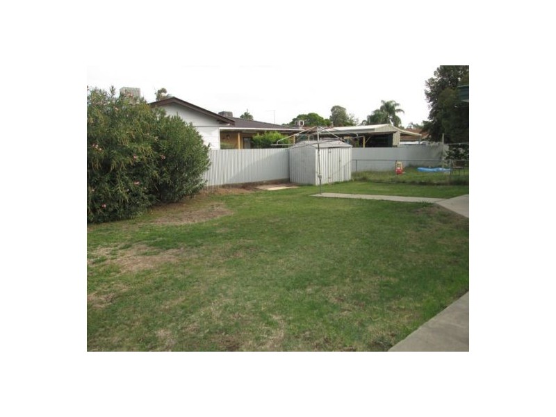 17 DELANDER CRESCENT, Moree NSW 2400