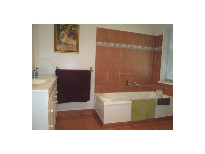 6 EDWARD STREET, Moree NSW 2400