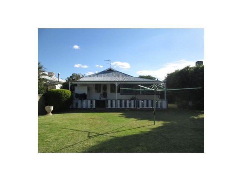 6 EDWARD STREET, Moree NSW 2400